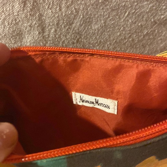 Neiman-Marcus butterfly bag NEW IN BOX - Picture 3 of 5